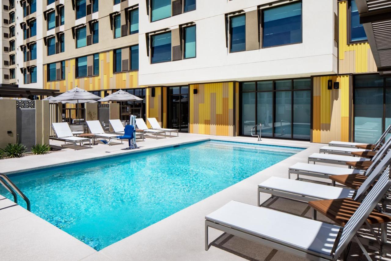 Hyatt Place Scottsdale North Exterior photo